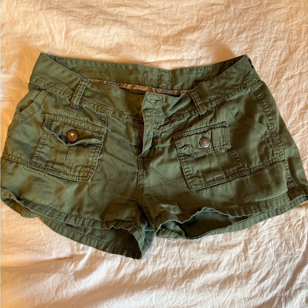 Women's Green cargo low rise Shorts